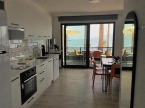 Side to Beach Cozy 1+1 With a Wide Open Beach View